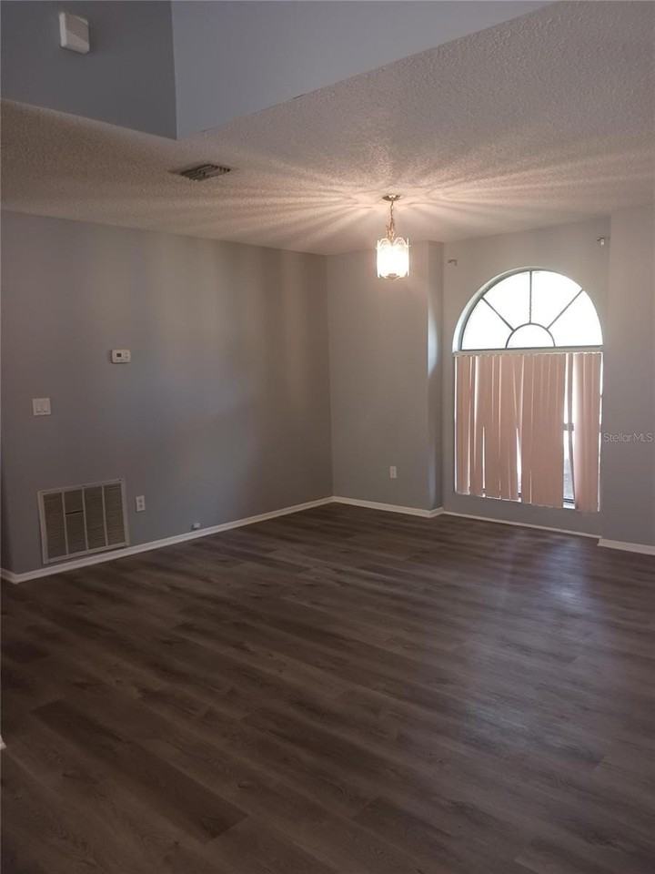 7706 Covedale Dr - Photo 5 of 22