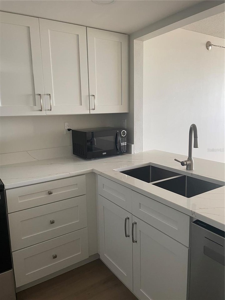 6269 Palma Del Mar Blvd S #501 - Photo 5 of 17