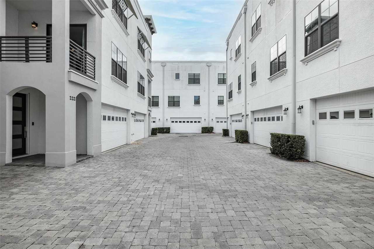 222 S Audubon Ave - Photo 4 of 39