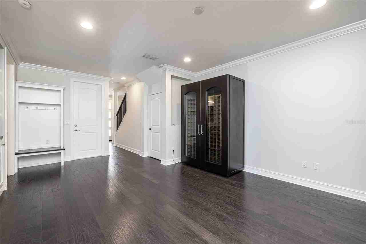 222 S Audubon Ave - Photo 6 of 39