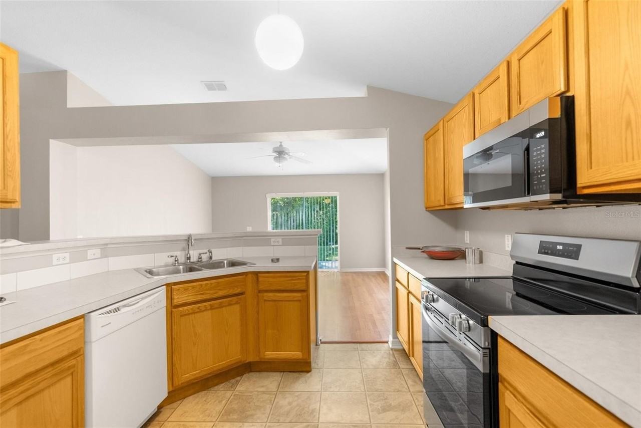 3220 Bellericay Ln - Photo 3 of 25