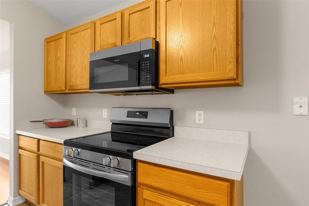 3220 Bellericay Ln - Photo 4 of 25