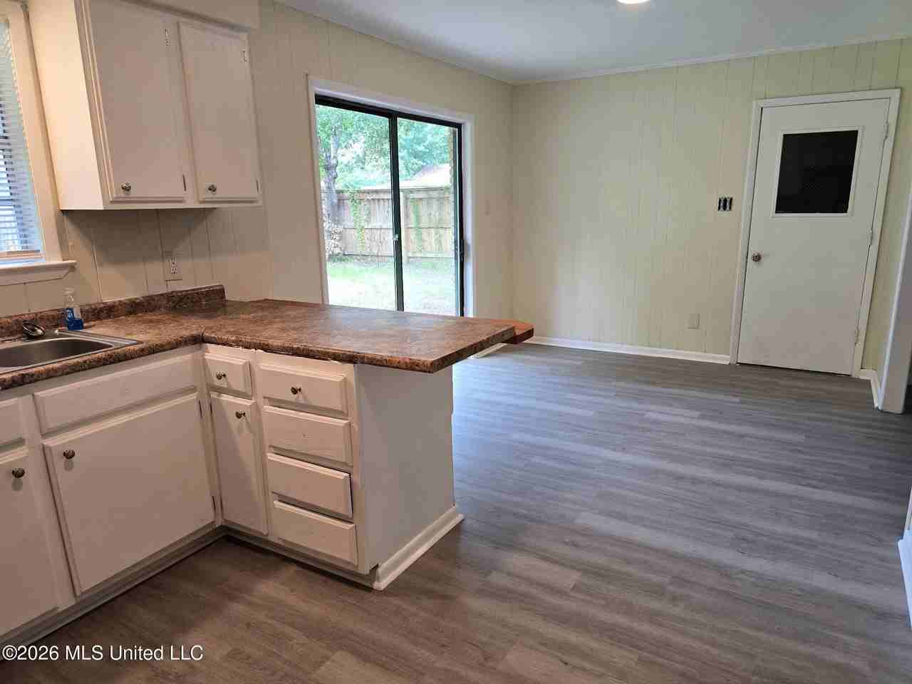 2605 Samuel St - Photo 7 of 13