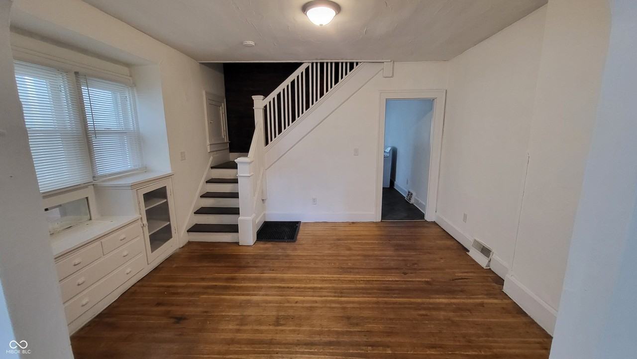 314 N Denny St - Photo 5 of 18