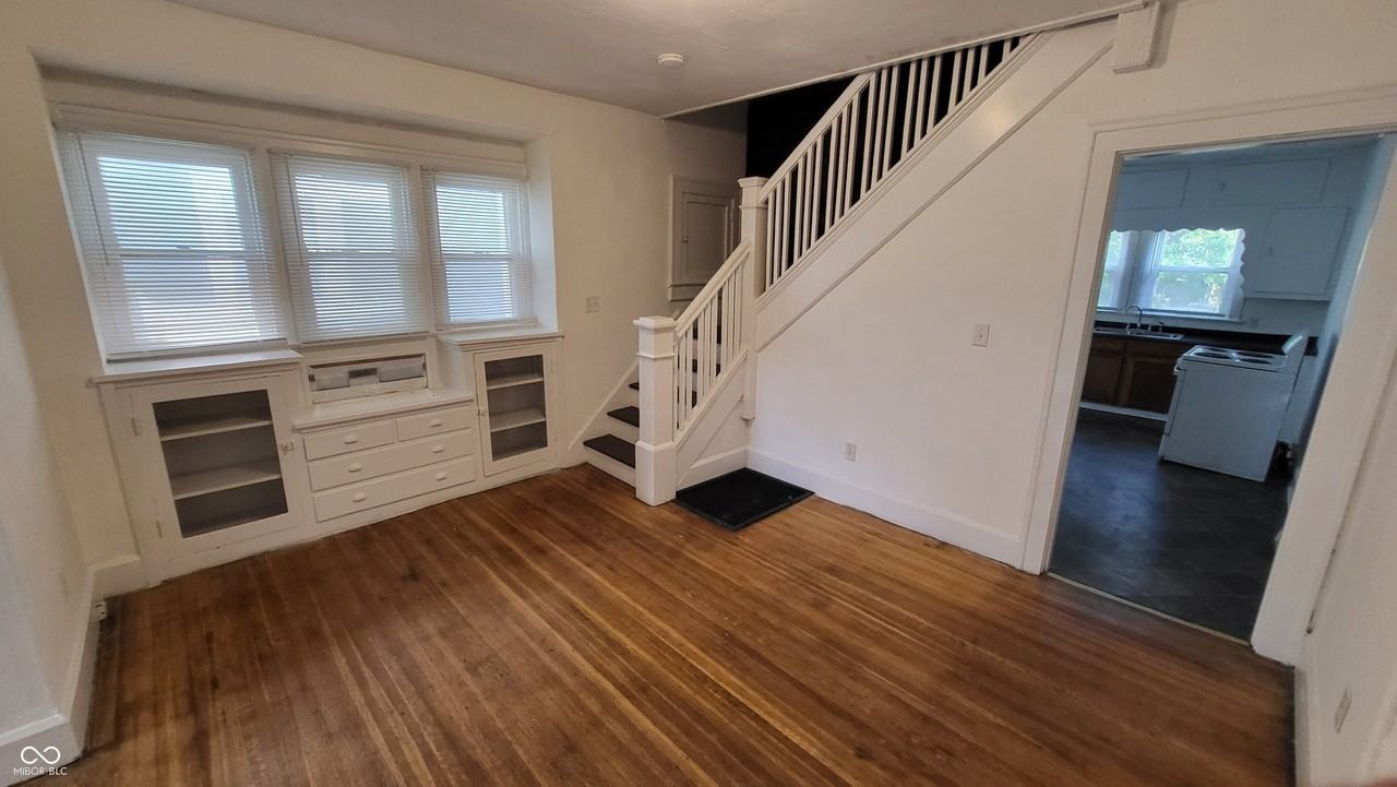 314 N Denny St - Photo 6 of 18