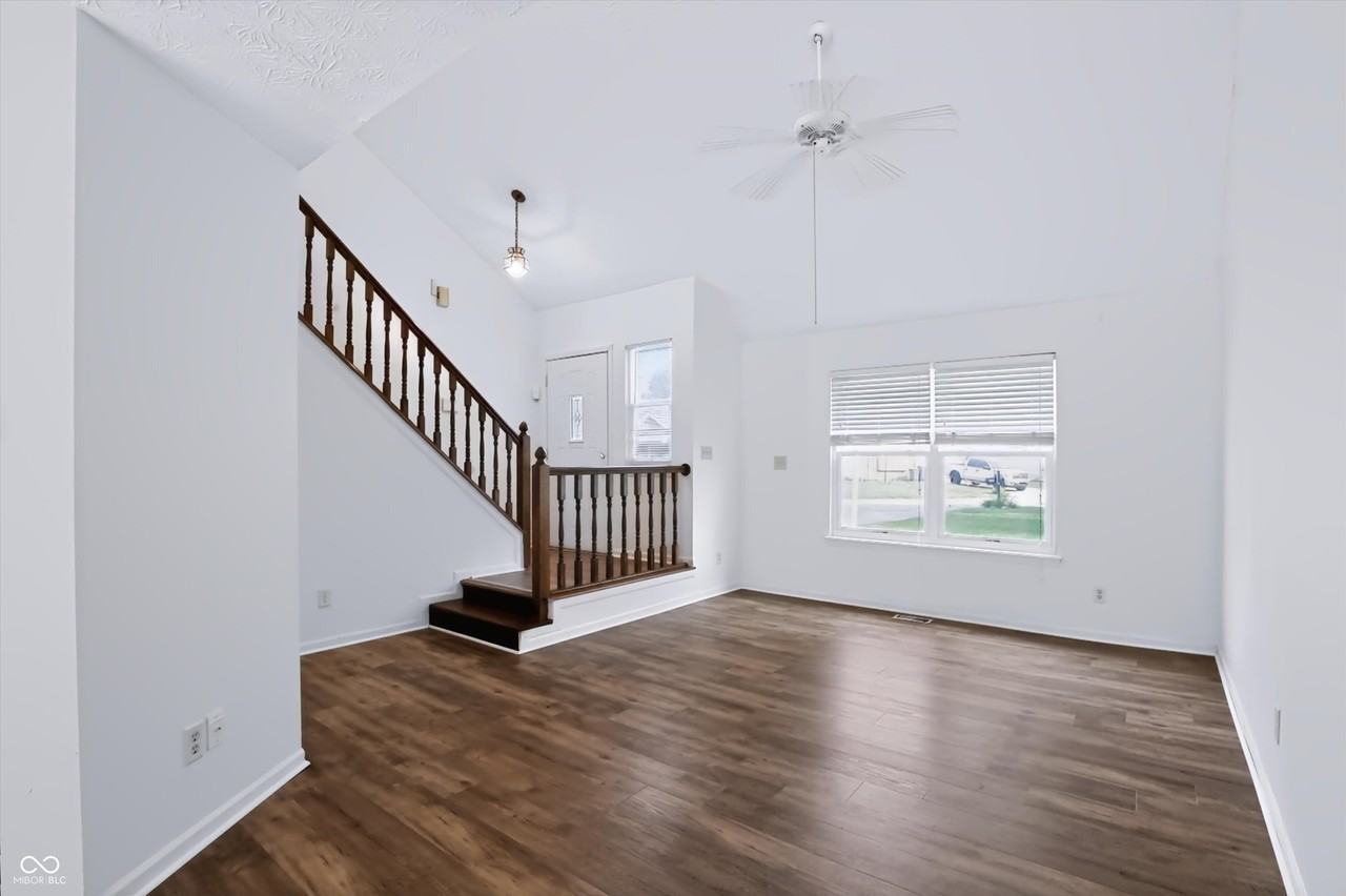 7733 Park North Lake Drive - Photo 7 of 39