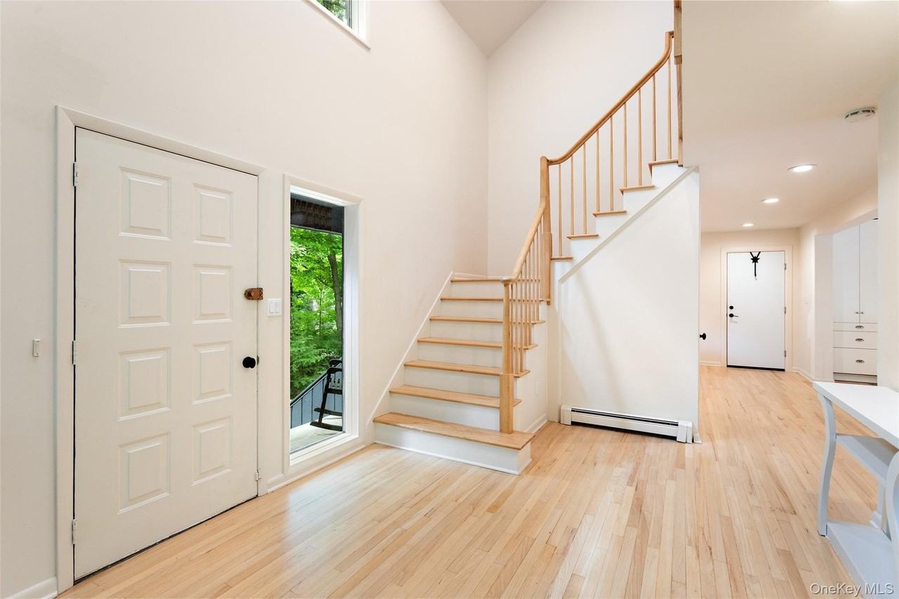 25 Cross Pond Rd - Photo 2 of 25