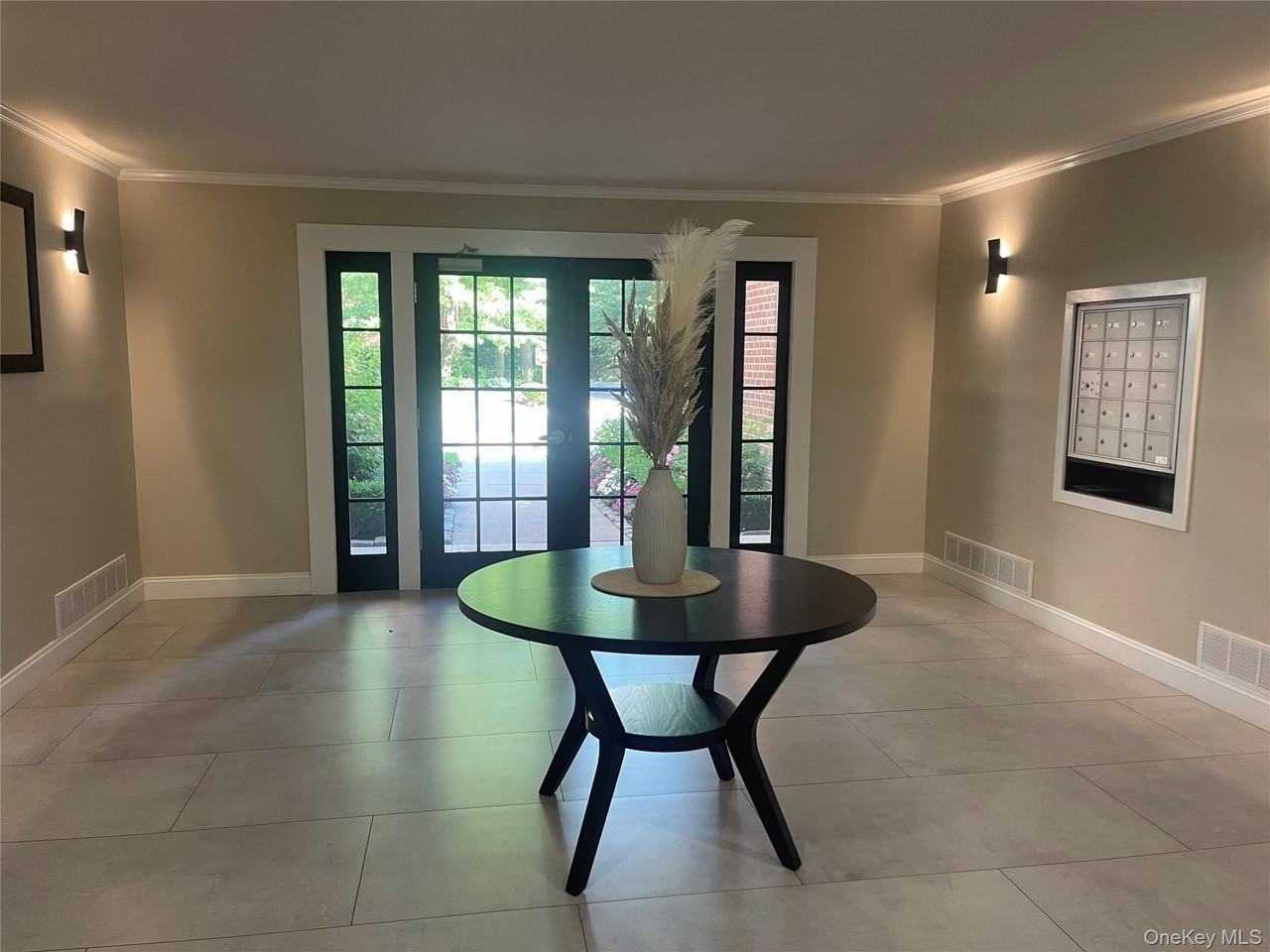 130 S Park Ave #1DD - Photo 2 of 12
