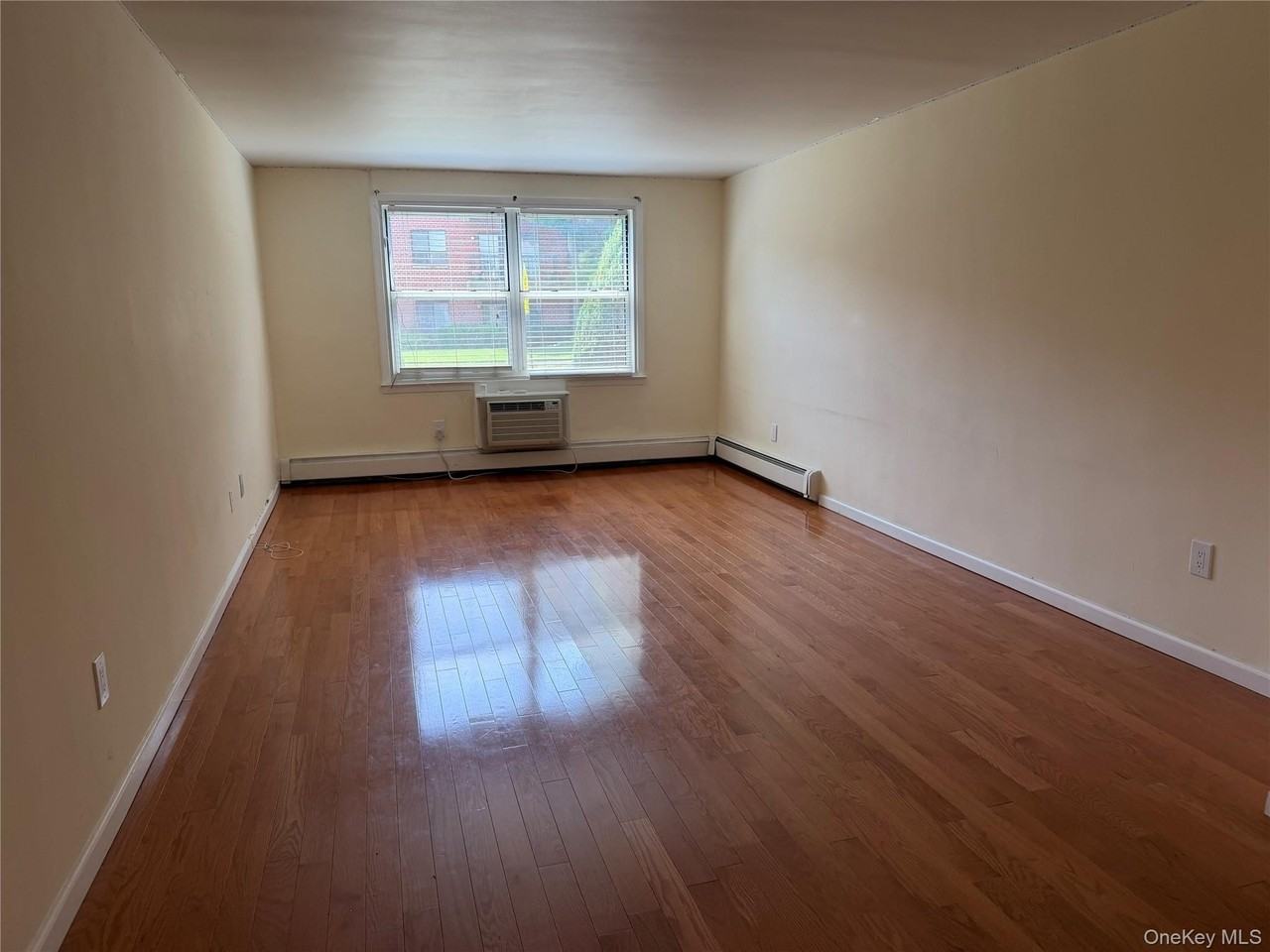 130 S Park Ave #1DD - Photo 6 of 12