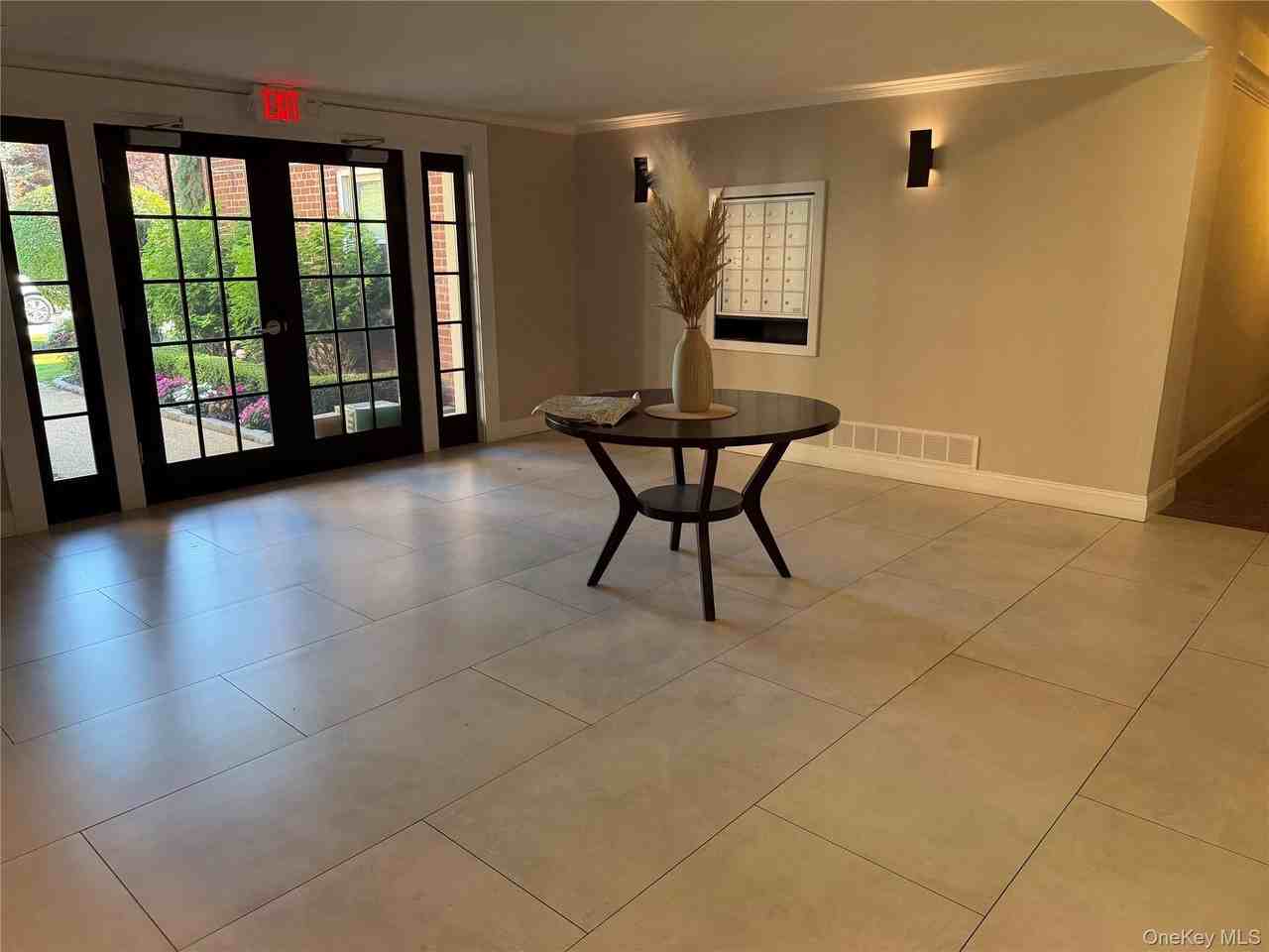 120 S Park Ave #1D - Photo 2 of 14