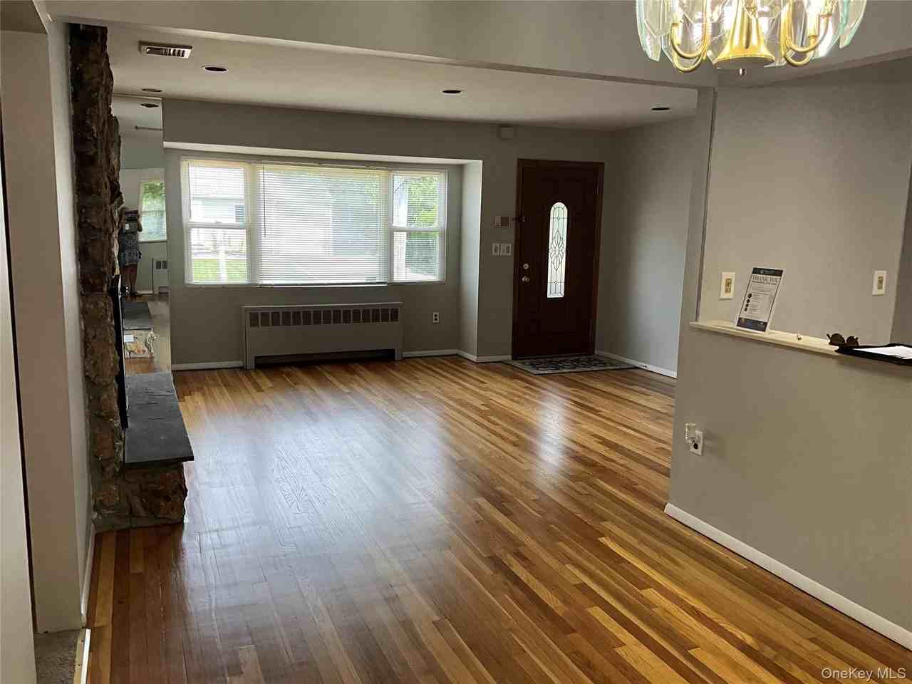 195 Central Park Rd - Photo 7 of 25