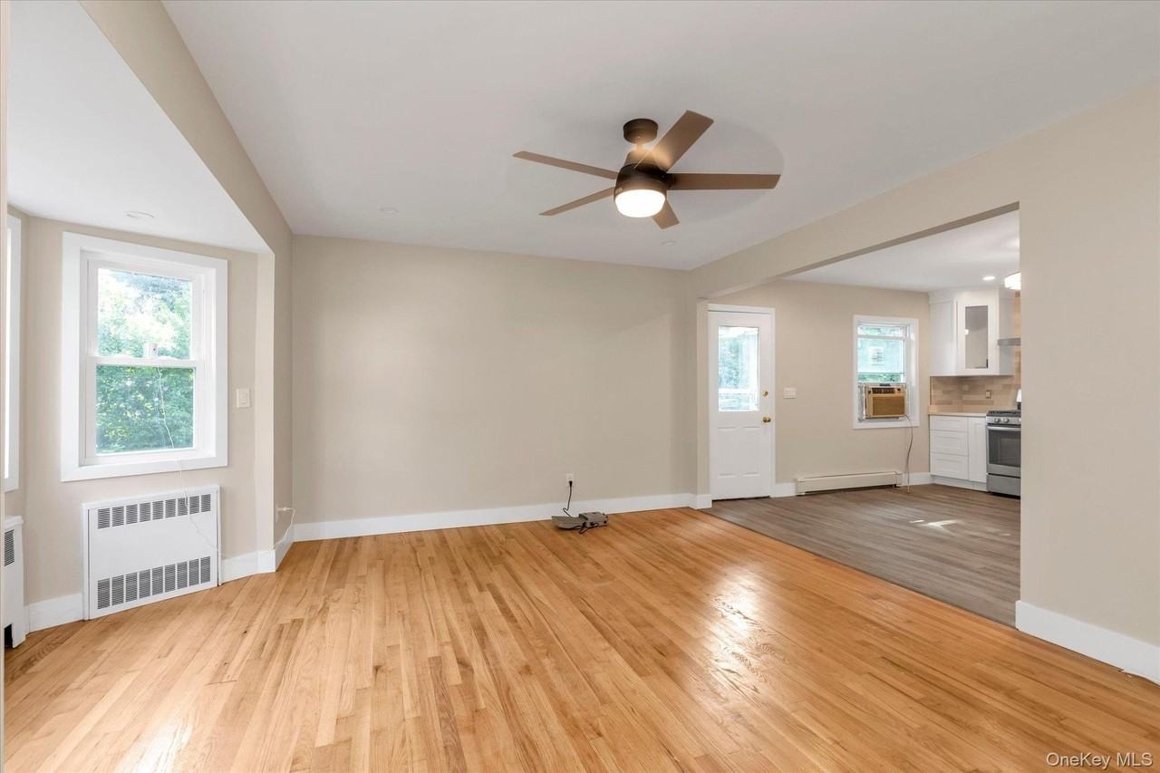 10 Stratton Dr - Photo 4 of 19
