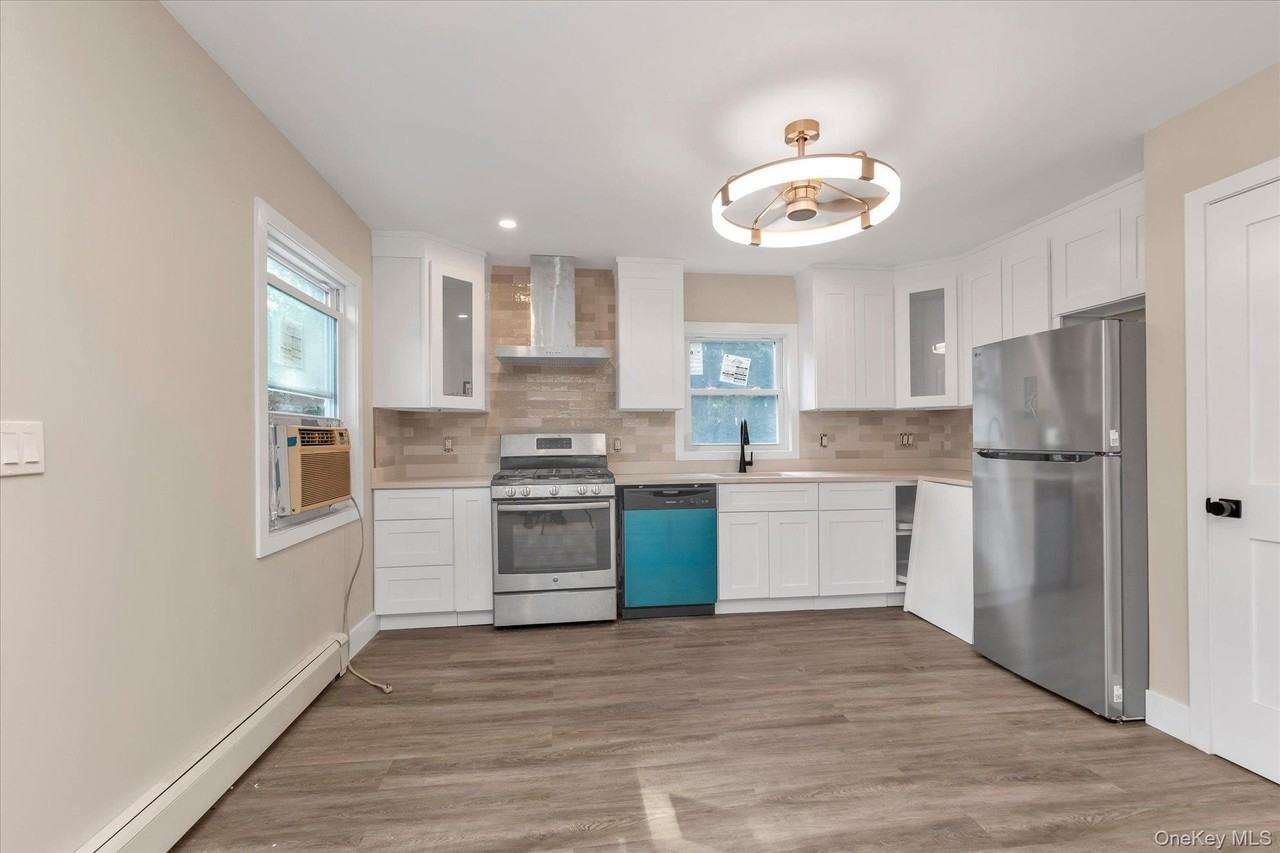 10 Stratton Dr - Photo 6 of 19