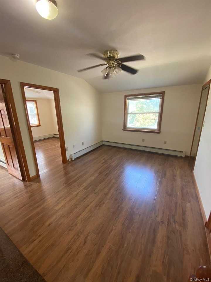 23930 87th Ave #2FL - Photo 2 of 10