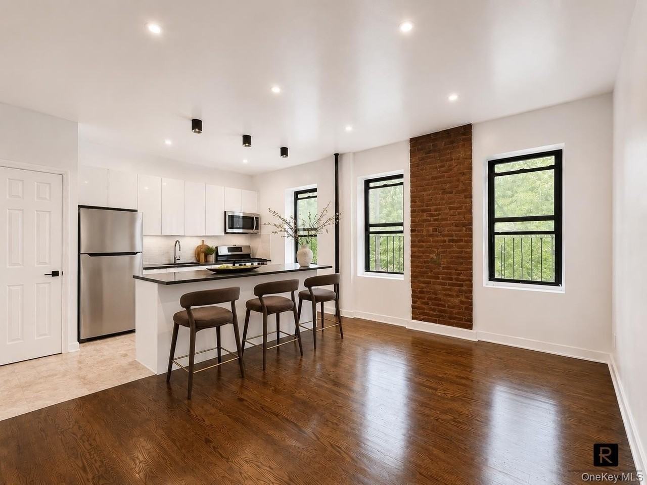 262 Quincy St #2 - Photo 3 of 18