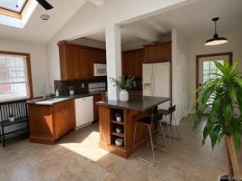featured image of 16 Oakridge Rd