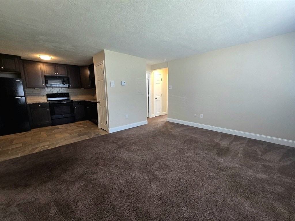 725 Broad St #4 - Photo 7 of 19