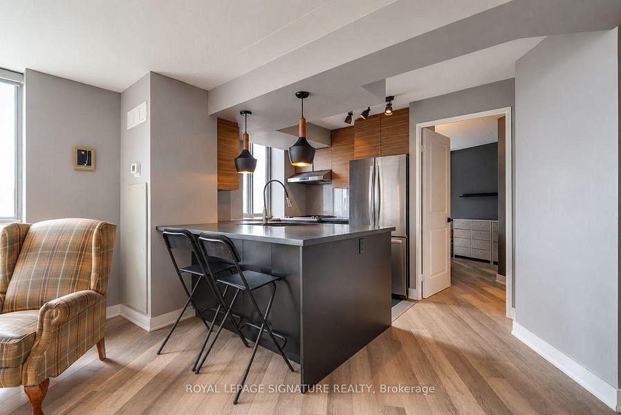 801 King Street West #1113 - Photo 5 of 14