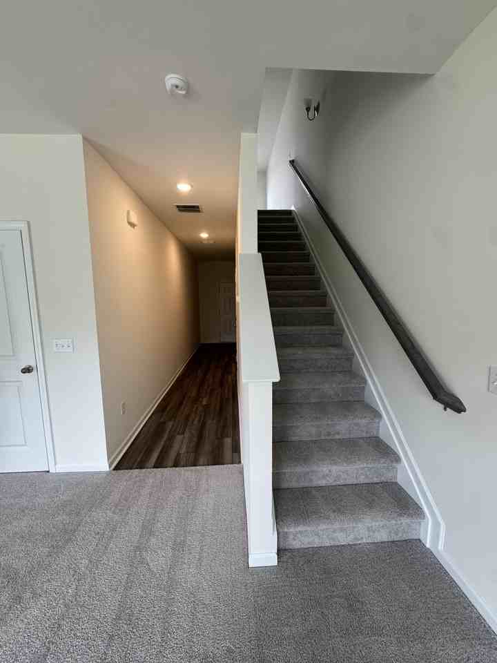 181 Snowdrop Ave - Photo 7 of 20