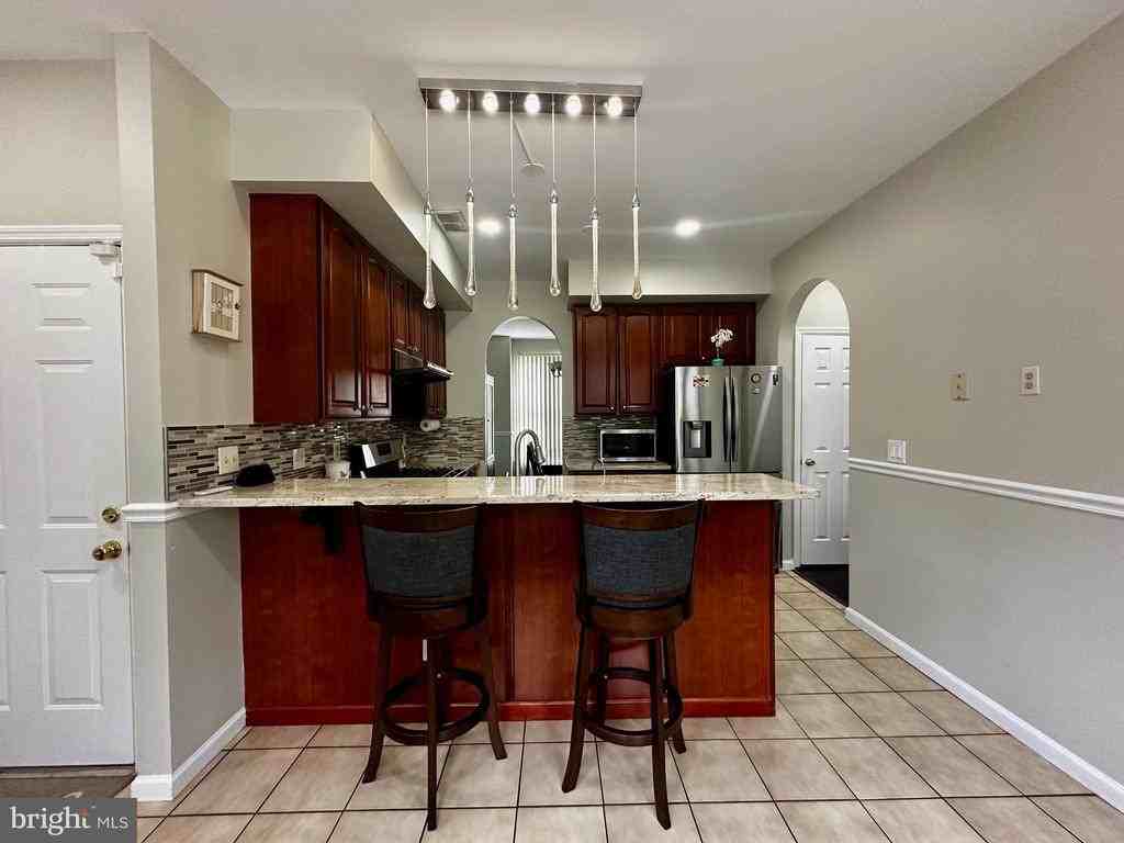 25 Knight Dr - Photo 3 of 34