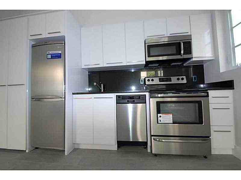 1321 Pennsylvania Ave #2 - Photo 2 of 8