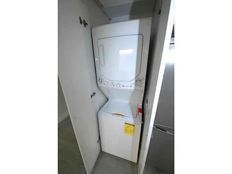 1321 Pennsylvania Ave #2 - Photo 3 of 8