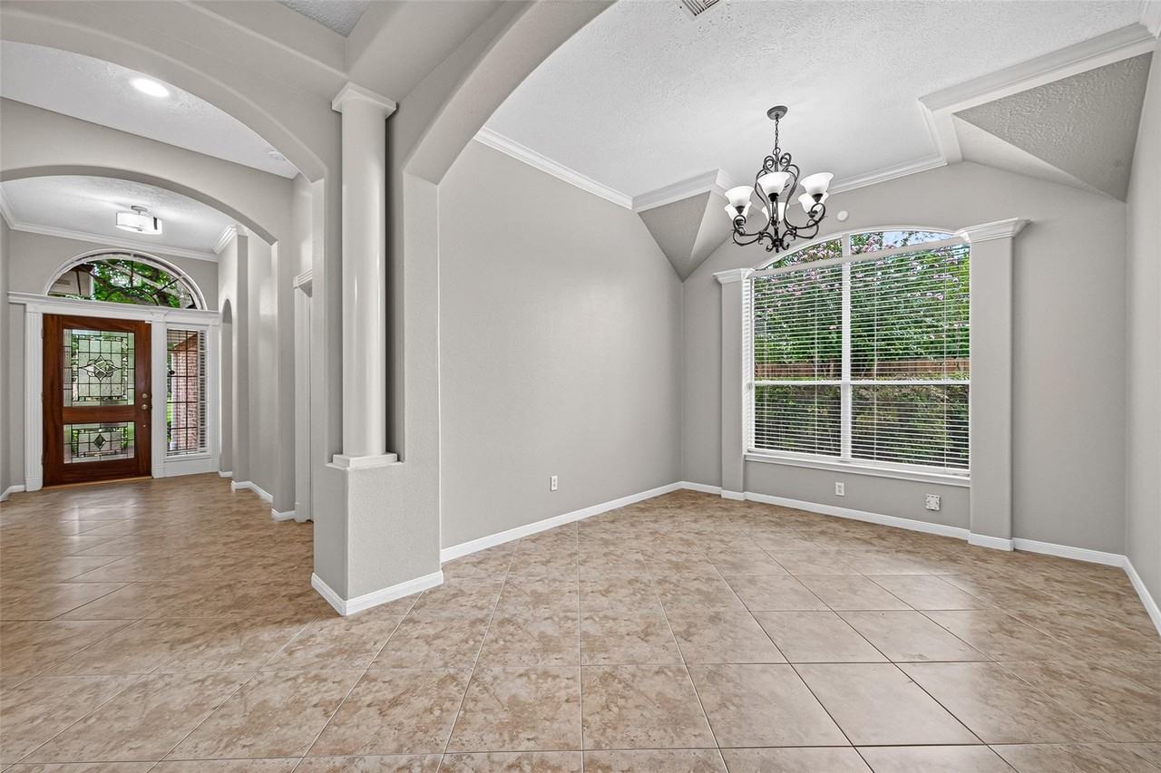 1103 Parkhaven Ln - Photo 6 of 45
