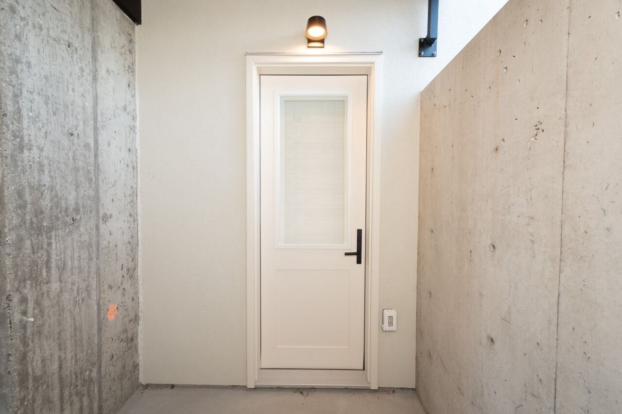 5770 Kitchener Street - Photo 3 of 19