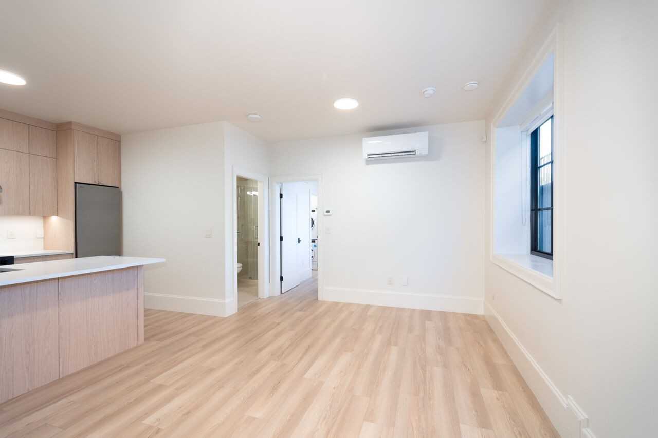 5770 Kitchener Street - Photo 7 of 19