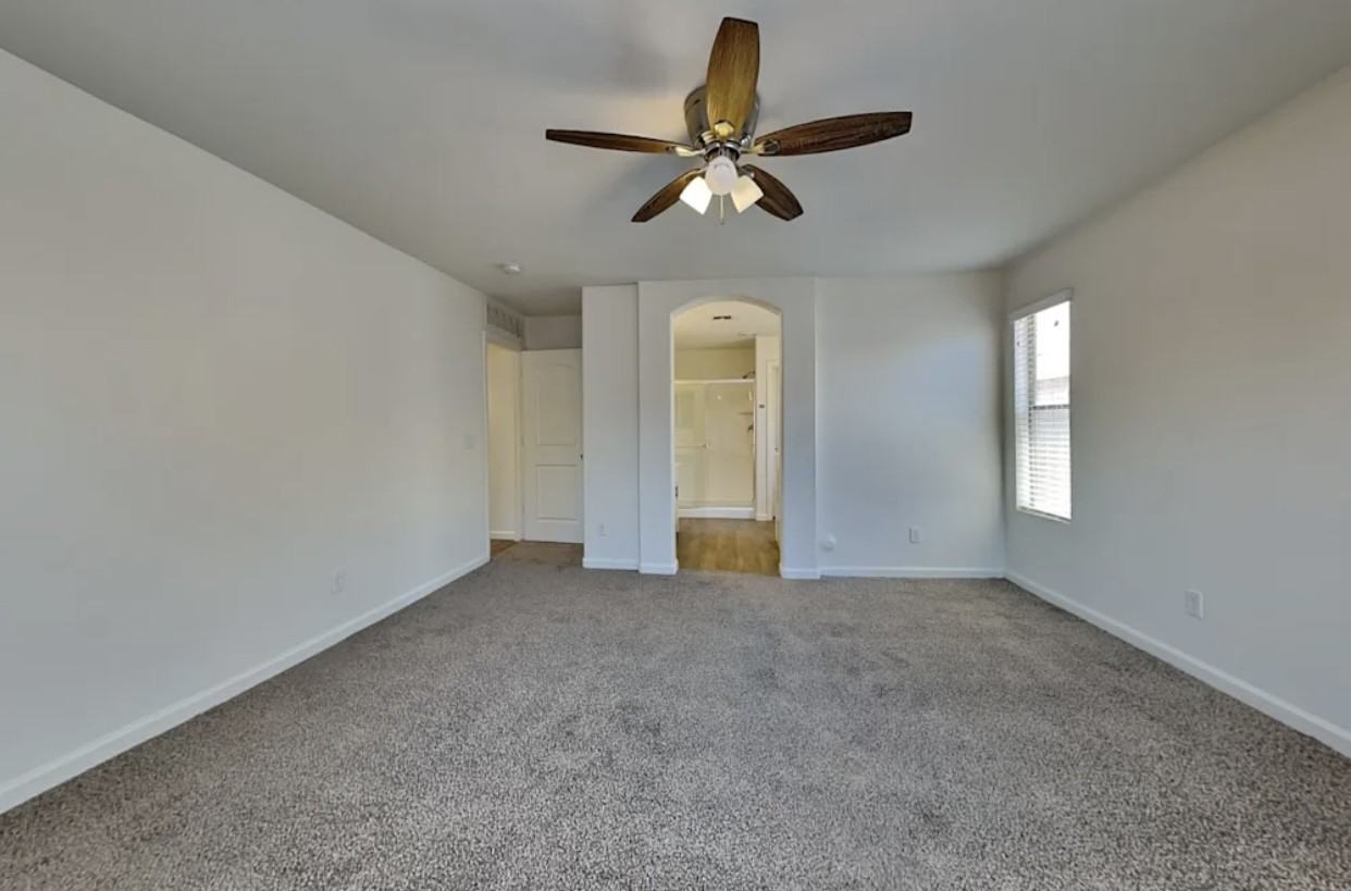 12218 West Hadley Street - Photo 4 of 9