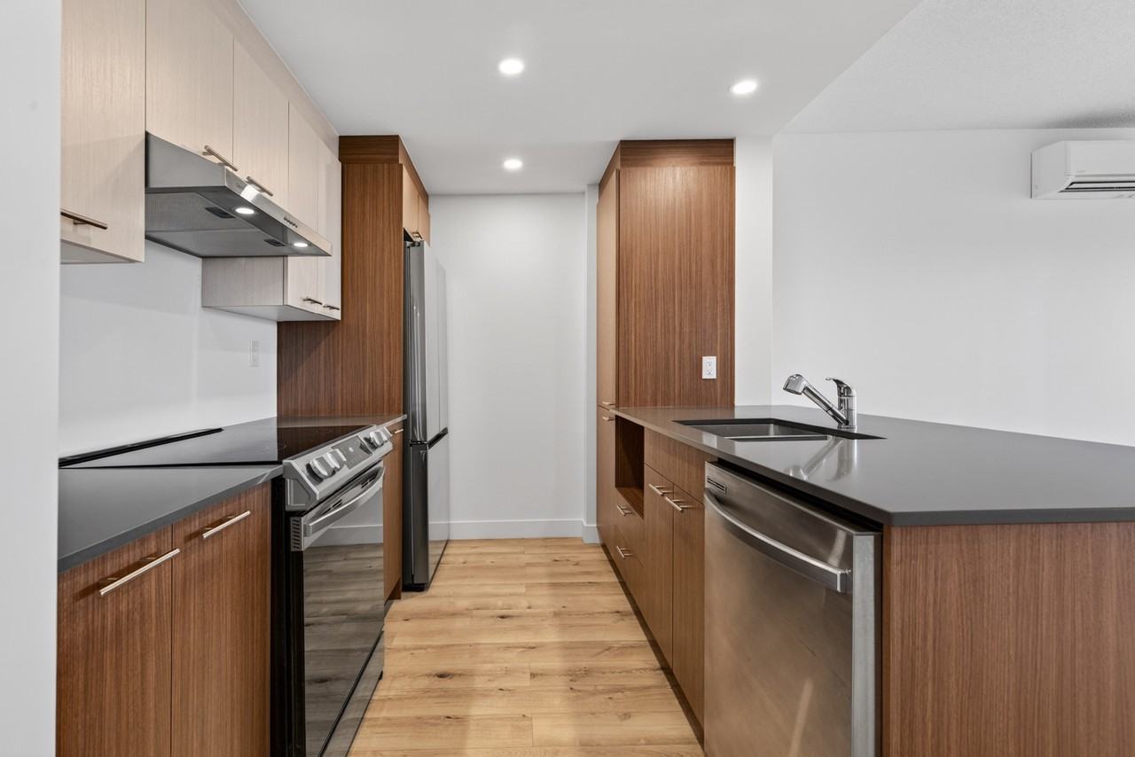 9355 Rue Sherbrooke E - Photo 3 of 5