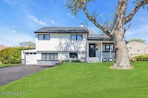 featured image of 300 10th Ave