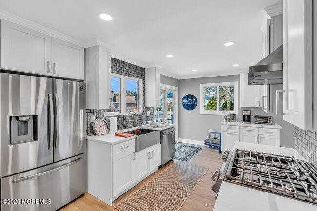 300 10th Ave - Photo 3 of 27