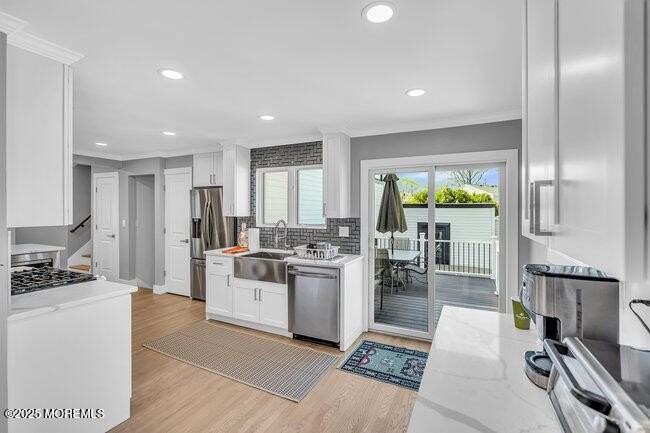 300 10th Ave - Photo 4 of 27