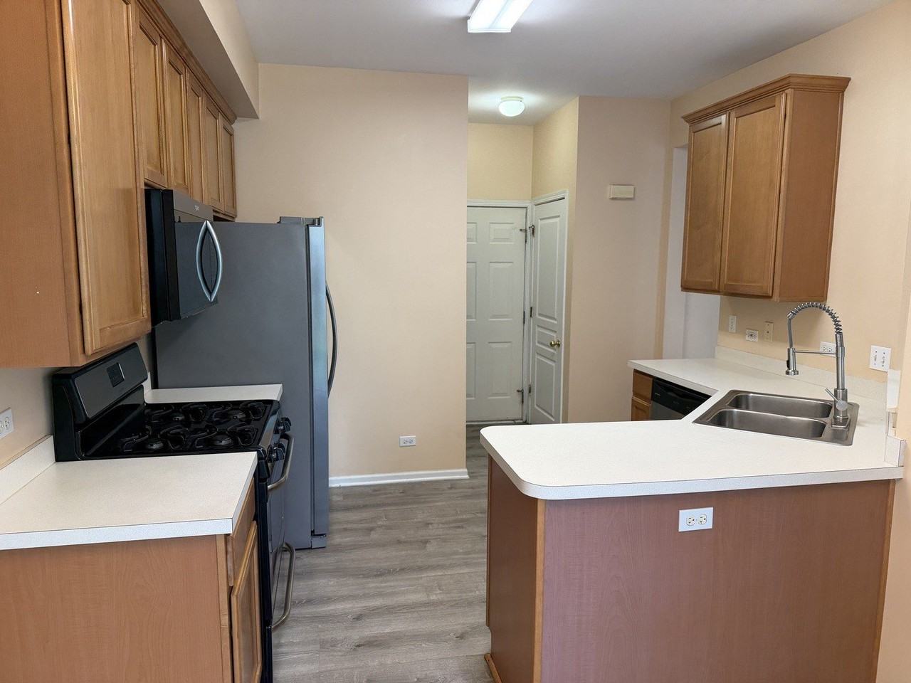 3140 Ollerton Ave - Photo 7 of 16
