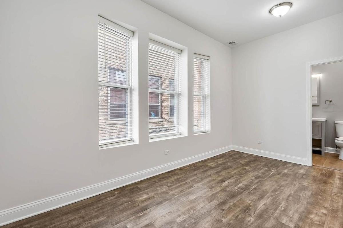 3816 W Polk St #2 - Photo 3 of 9