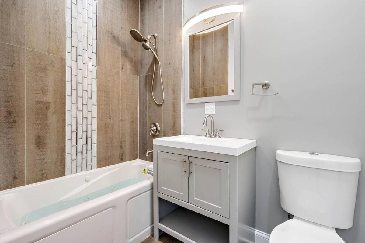 3816 W Polk St #2 - Photo 6 of 9