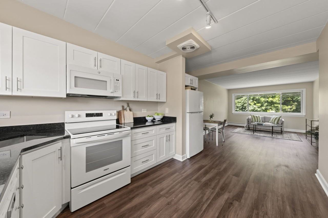1307 College Ave #207 - Photo 2 of 13