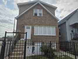 featured image of 1935 N Leamington Ave #1