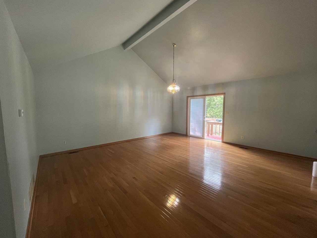 965 Amberwood Pl - Photo 3 of 36