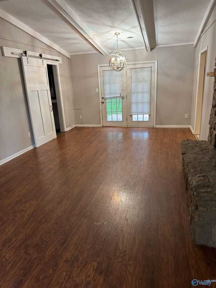 902 Danmann Cir Se - Photo 4 of 12