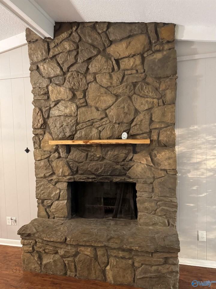 902 Danmann Cir Se - Photo 5 of 12