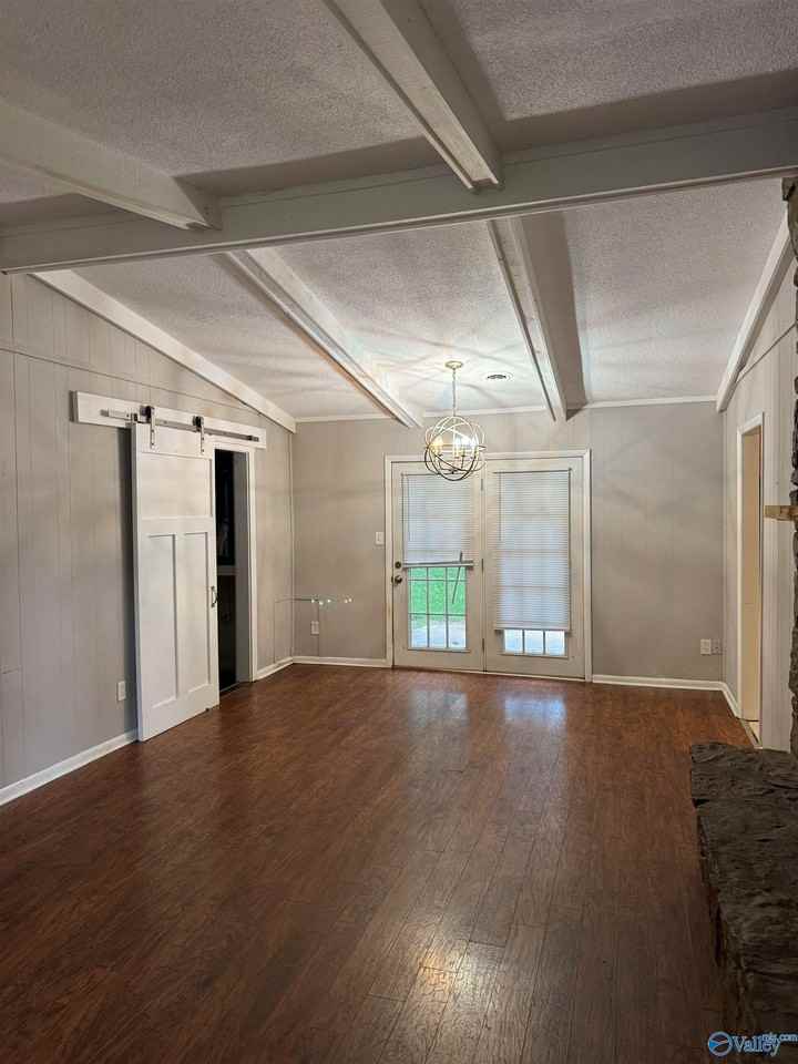 902 Danmann Cir Se - Photo 6 of 12