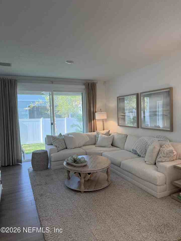 8326 Zenith Cir - Photo 6 of 32