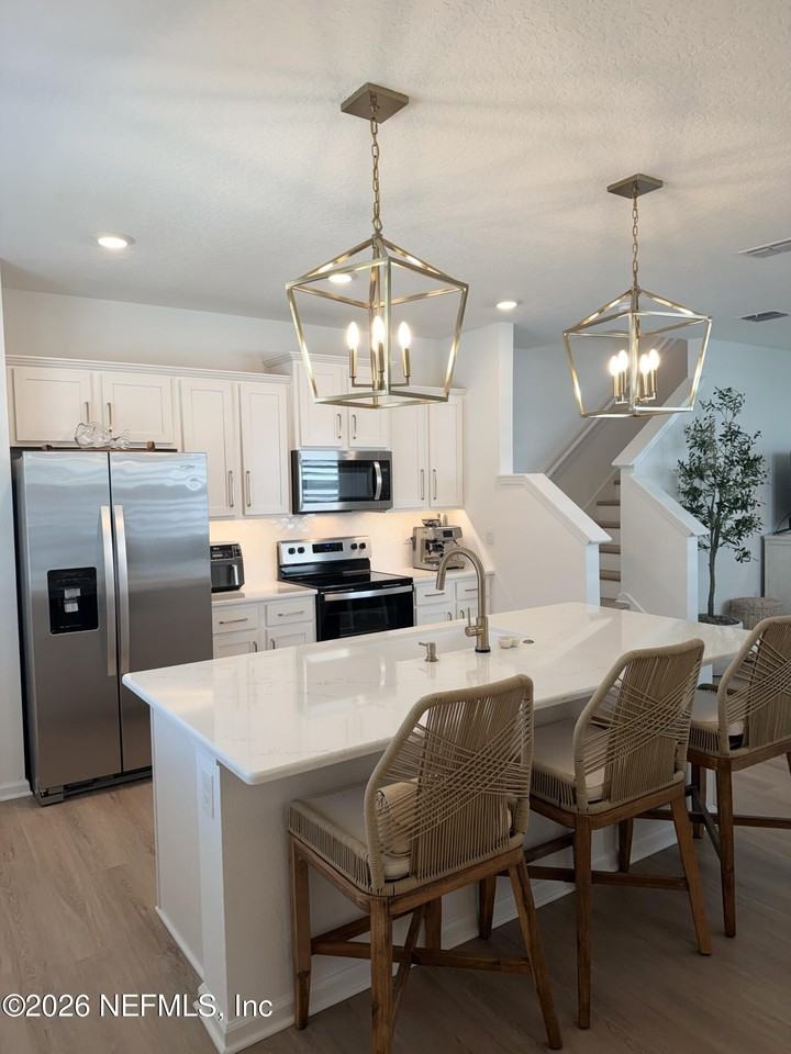 8326 Zenith Cir - Photo 7 of 32