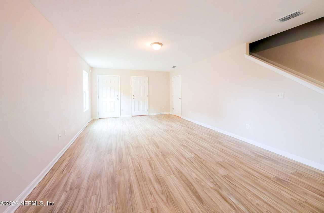 6861 Lake Mist Ln - Photo 6 of 16