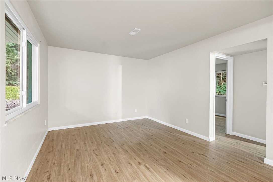 167 N Seiberling St #DOWN - Photo 5 of 24