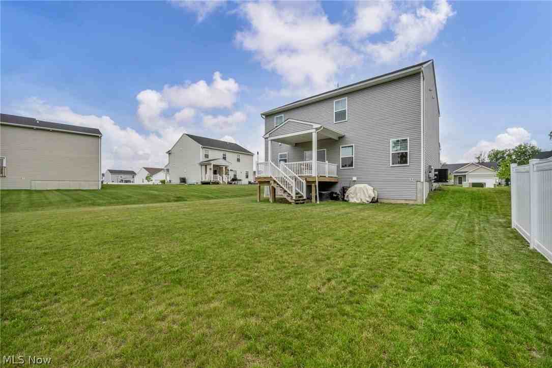 704 Maple Hollow Ct - Photo 6 of 39