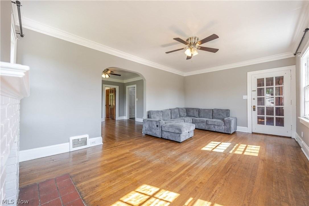 3631 Rolliston Rd #UP - Photo 7 of 32