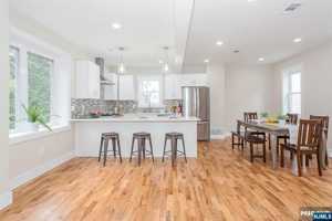 featured image of 2389 3rd St